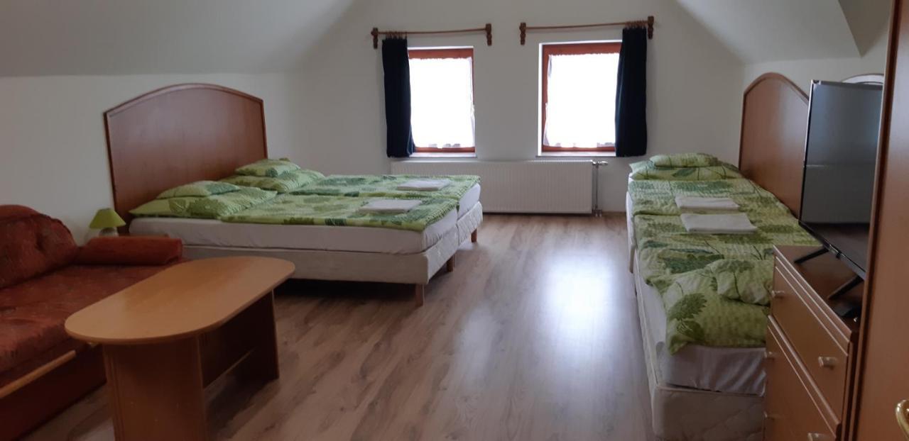 Hotel Borgaléria Tokaj Esterno foto