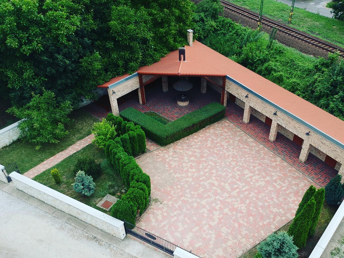 Hotel Borgaléria Tokaj Esterno foto